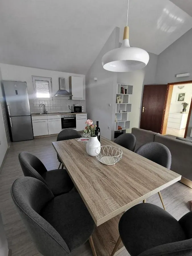Apartments Rhopal Barbat na Rabu Croatia